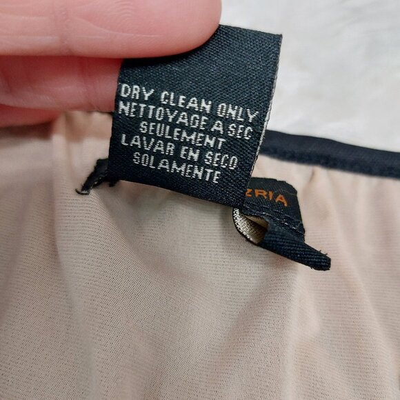 BCBGMAXAZRIA Women's Black Lace Tank Top Size 4 - Picture 7 of 7